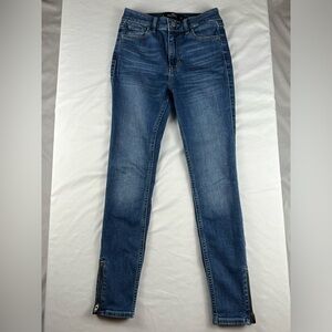 Hollister - Women’s Jeans - Size 0 Regular (w 24 l 26) - Zipper Skinny Jeans